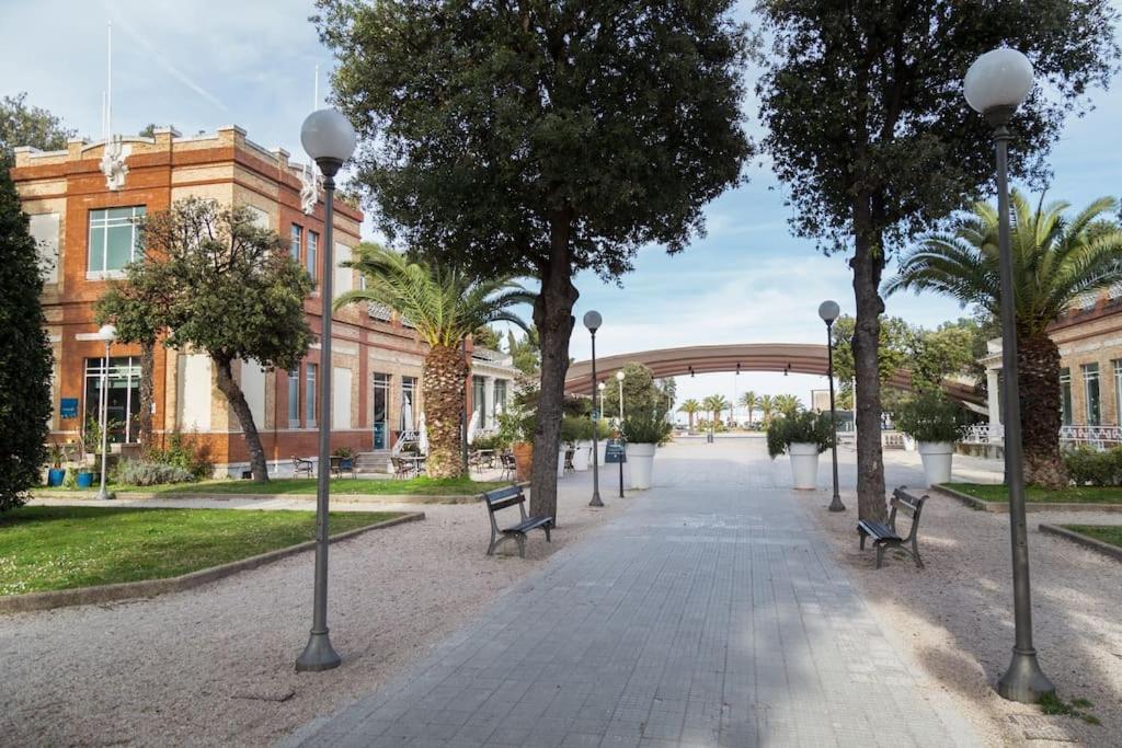 Retroscena Appartamento Mare In Centro Civitanova Marche Eksteriør billede